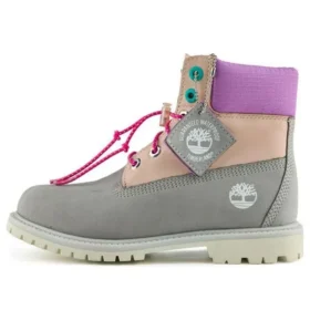 Valentines Day 6-Inch Premium Waterproof Boot mit breiter Passform „Graues und beiges Nubukleder mit violettem Kragen“ Valentines Day 6-Inch Premium Waterproof Boot mit breiter Passform „Graues und beiges Nubukleder mit violettem Kragen“